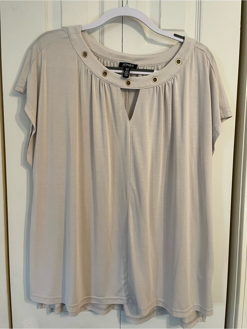 Jones New York Light Cream Grommet-Trim Short Sleeve Tunic